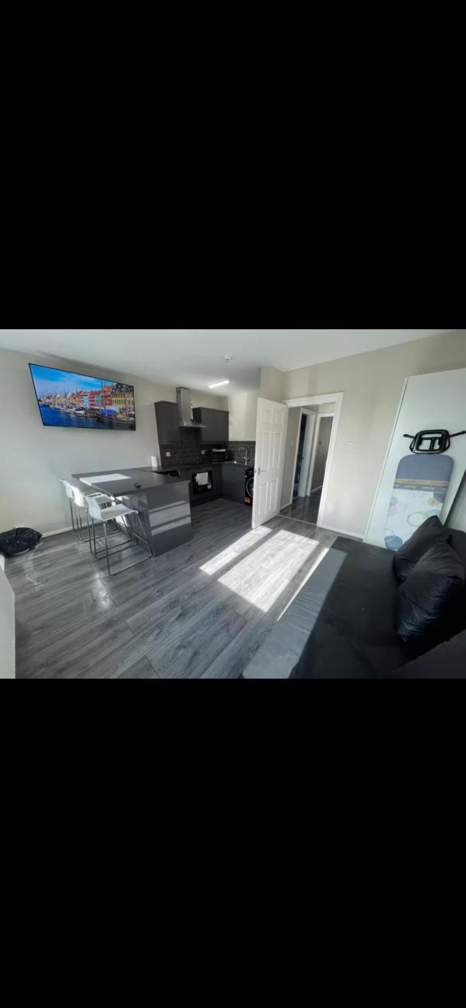 Apartment Recently Renovated Free Parking